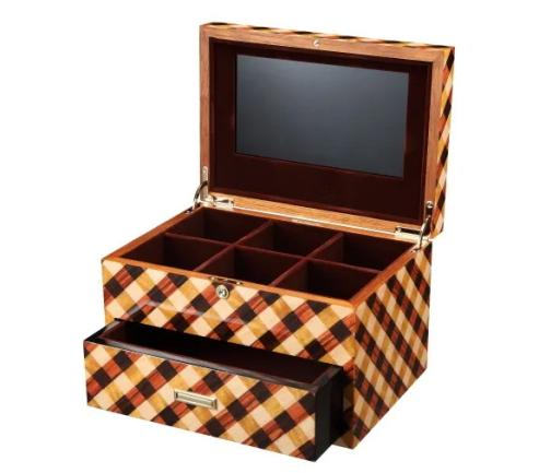 https://www.jewelrypackbox.com/jewelry-storage-box-products/