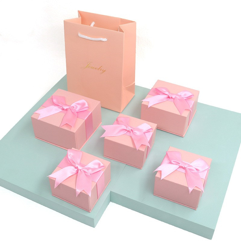 Manufacturer Style Simple Logo Customized Paperboard Bow Tie Jewelry Packaging Gift Box Miaraka amin'ny kitapo (17)