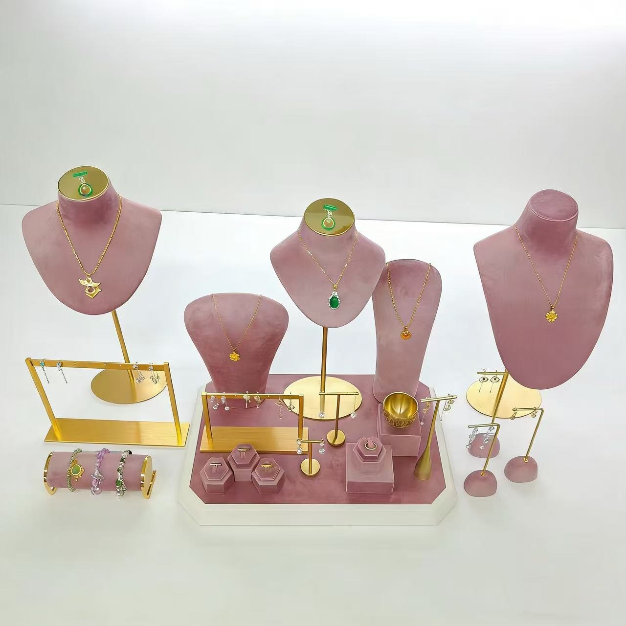 logo-placement-jewelry-box
