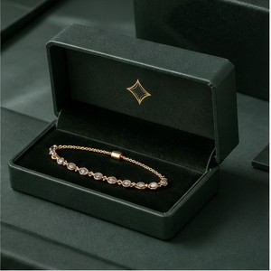 03-logo-bracelet-boxes