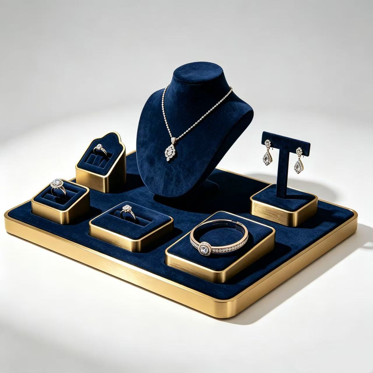 Key Elements of a Custom Jewelry Display Set