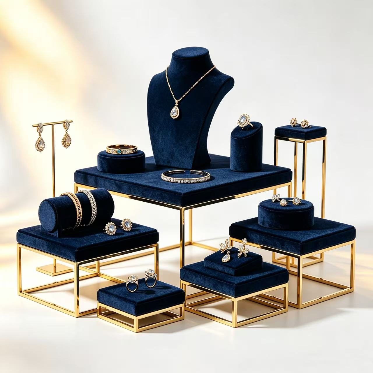 Key Elements of a Custom Jewelry Display Set