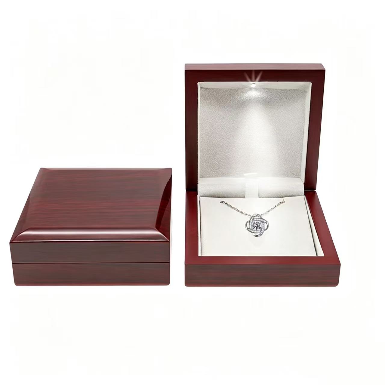Necklace & Pendant Boxes