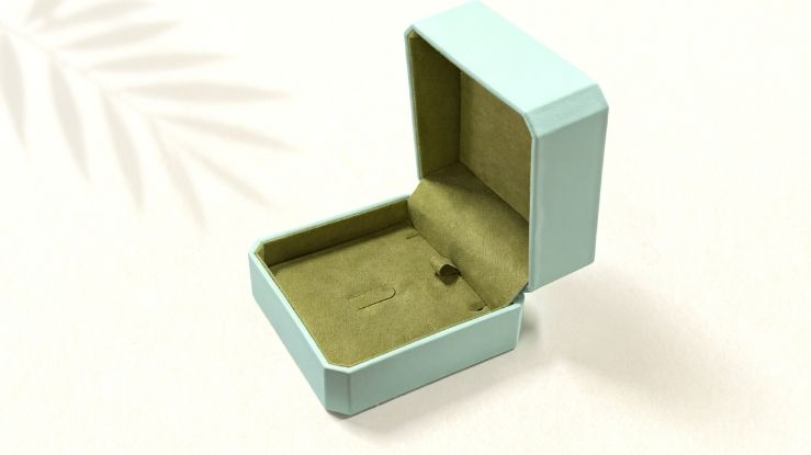 BRING YOUR DESIGN IDEAS TO LIFE WITH LEATHER + STRUCTURE COMBINATIONS