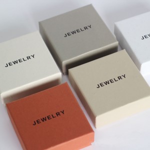 scatola di carta per gioielli