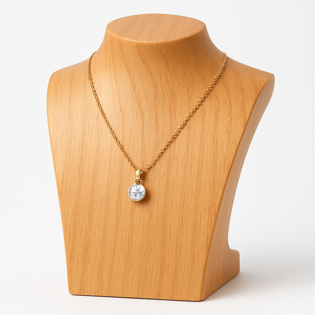 Among the many display options, bust-shaped wooden displays are one of the most popular types of wooden necklace display stands due to their unique three-dimensional effect.