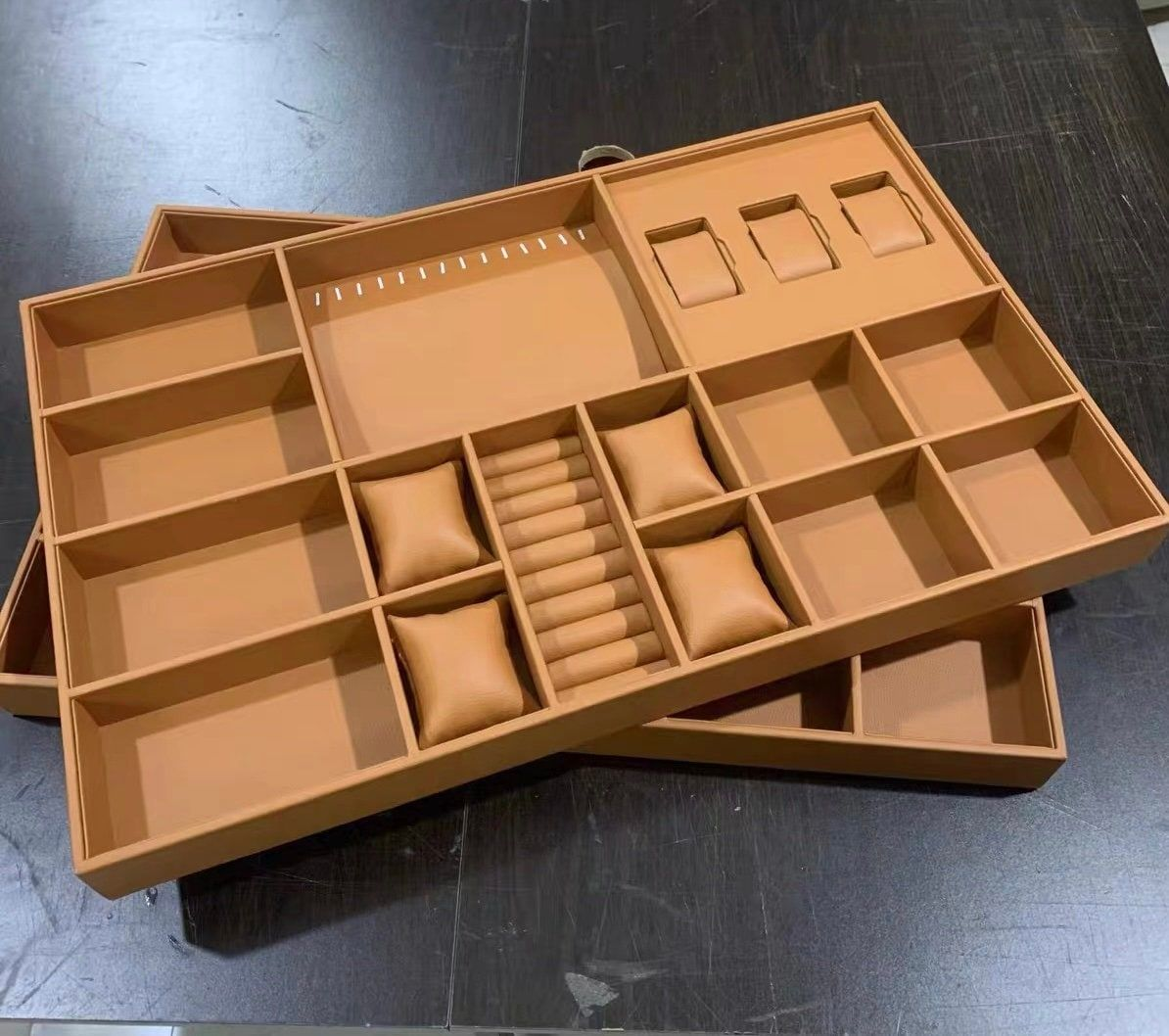 Elegant and Practical Jewelry Tray Display Options