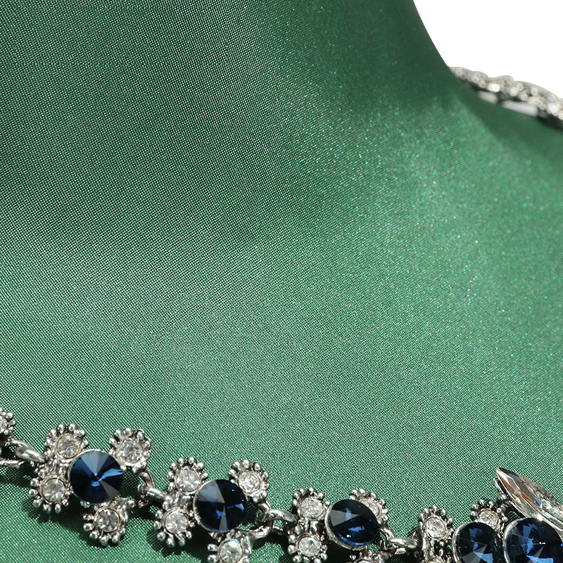 Jewelry Necklace Leather Display Factories Handcrafted Elegance  Custom Leather Showcases Direct from Manufacturer (6)