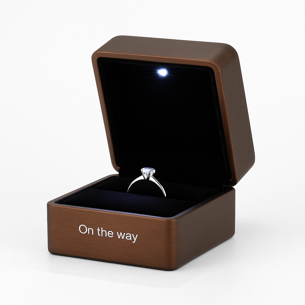 In the high-end jewelry retail and gift market, China's luxurious customizable LED light jewelry boxes are becoming a new trend.