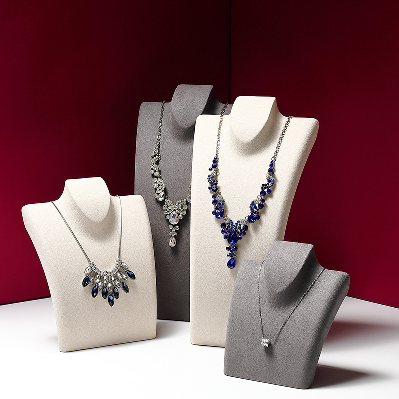 Necklace & Pendant Displays