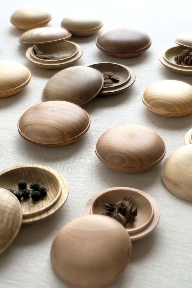 Ontheway Jewelry Packaging specializes in providing customized wholesale wooden jewelry box solutions, perfectly tailored to clients' brand image and product needs.