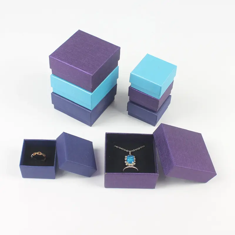 customizing the paper jewelry boxes