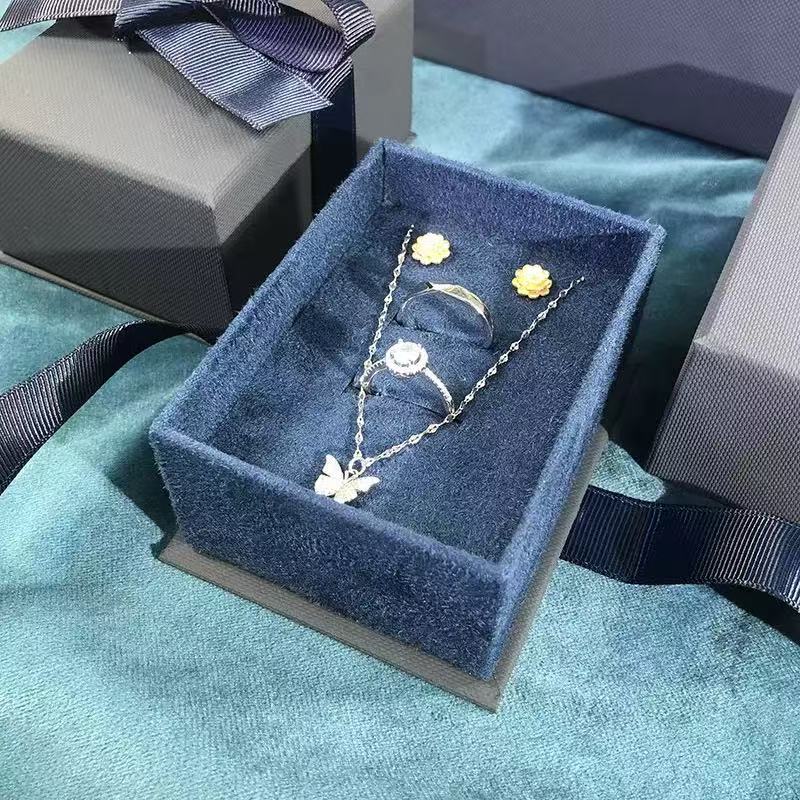 جعبه هدیه کاغذی جواهرات03