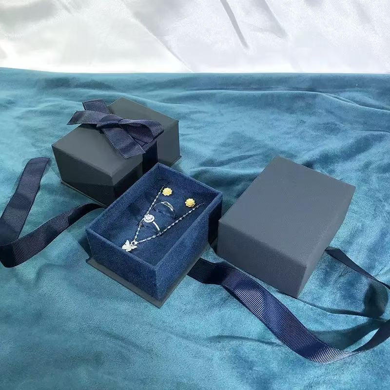 جعبه هدیه کاغذی جواهرات06