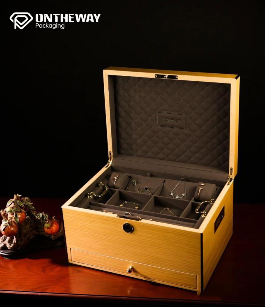 Brilliant high-end jewelry box