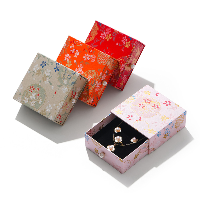 wholesale paper jewelry boxes3